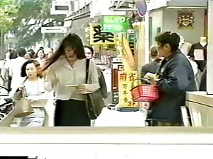 Jaydaは巨大なディルドで彼女の猫を満 ...